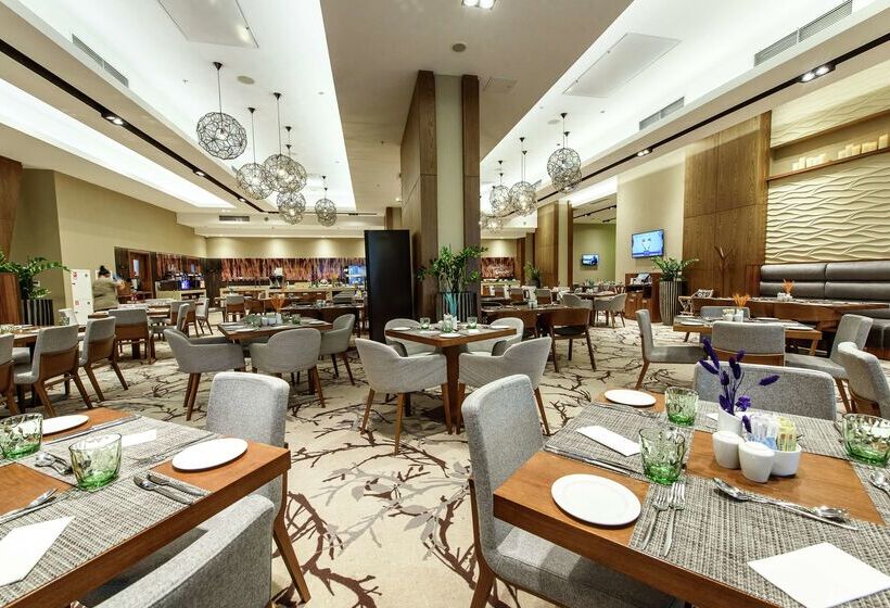 בית מלון כפרי Hilton Garden Inn Moscow Krasnoselskaya