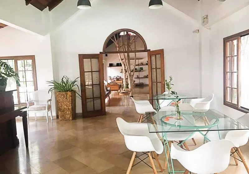 هتل Iguanazu Bed & Breakfast