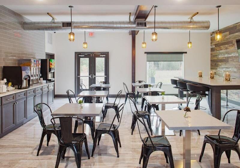 فندق Iris Garden Inn