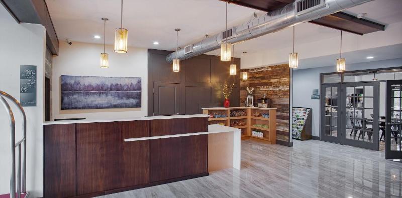 فندق Iris Garden Inn