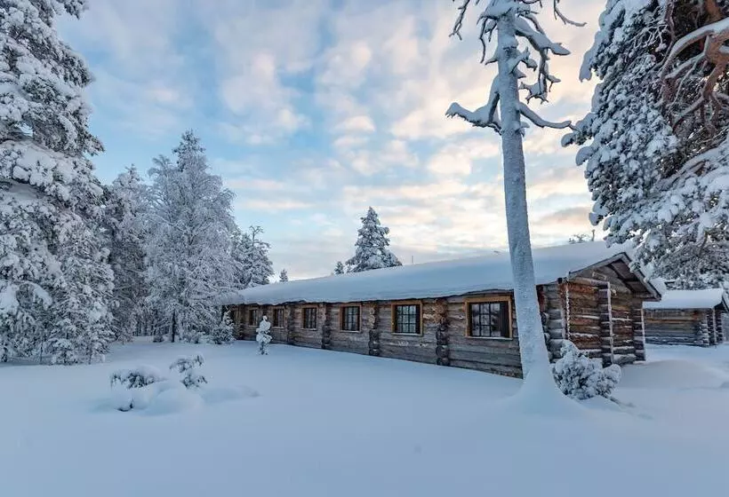 Hotelli Kuukkeli Log Houses Porakka Inn