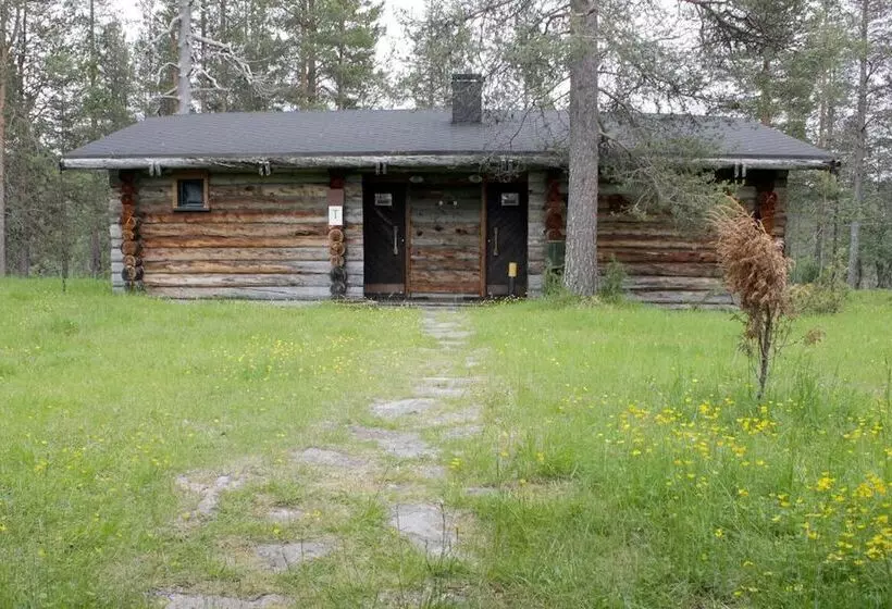 Hotelli Kuukkeli Log Houses Porakka Inn