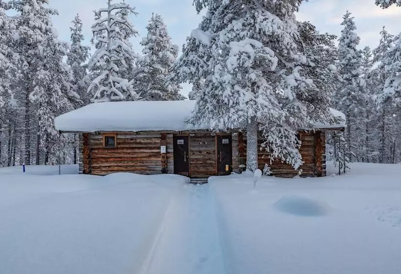 Hotelli Kuukkeli Log Houses Porakka Inn