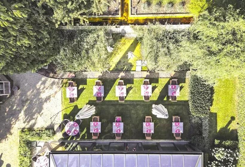 هتل Les Jardins D'anaïs