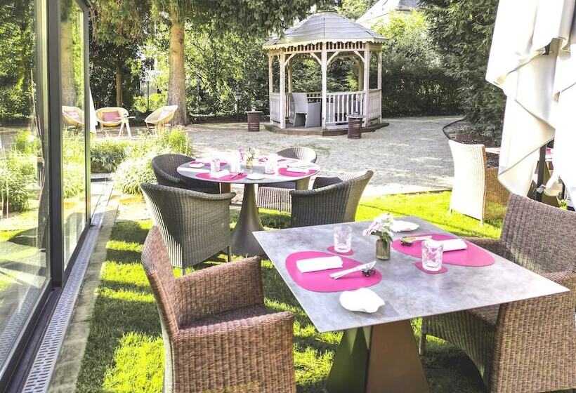 هتل Les Jardins D'anaïs