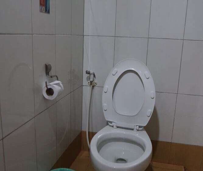 בית מלון כפרי Nikom Court