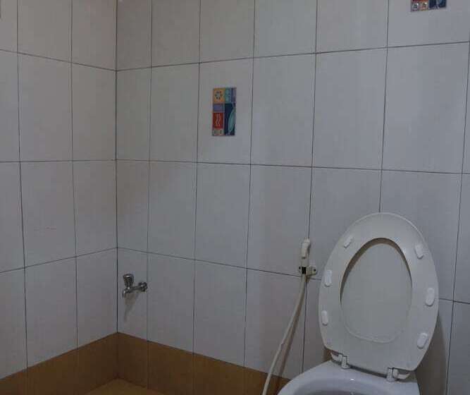 בית מלון כפרי Nikom Court