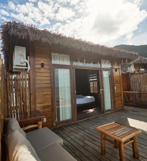 هتل Rocks Beach Boutique