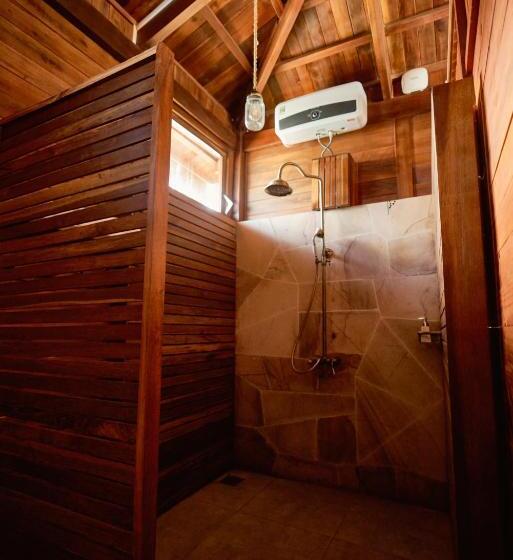 هتل Rocks Beach Boutique