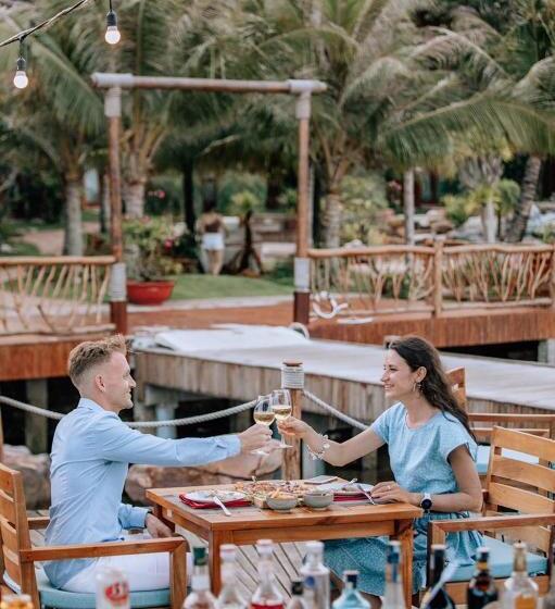 هتل Rocks Beach Boutique