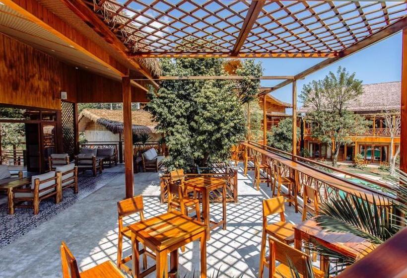 هتل Rocks Beach Boutique