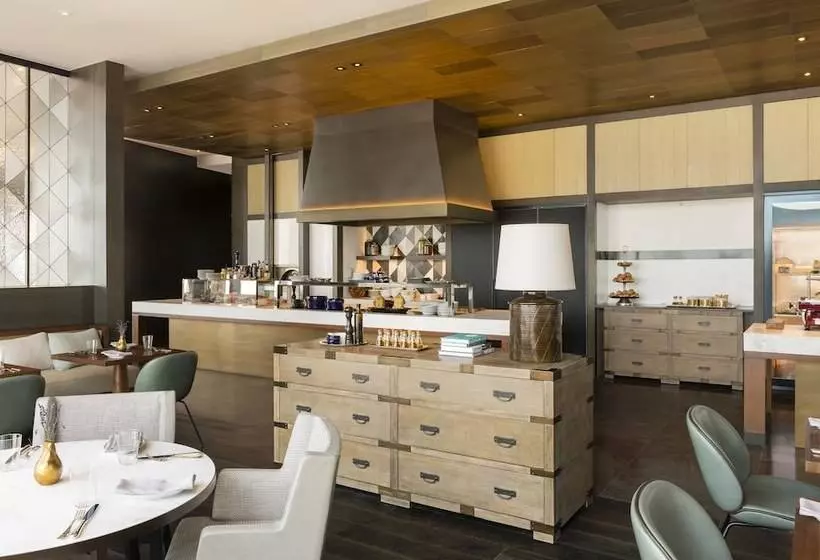 ホテル Rosewood Phnom Penh