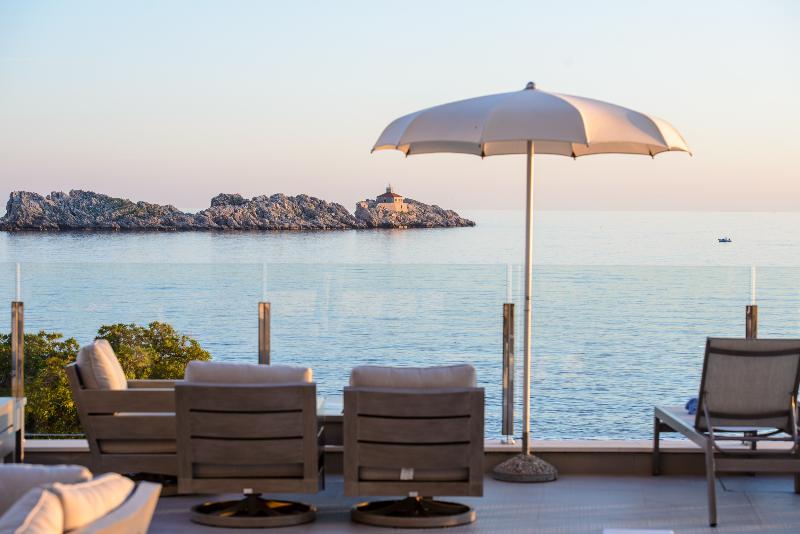 Отель Royal Blue