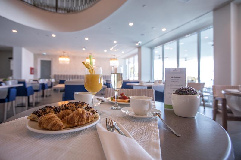 Отель Royal Blue