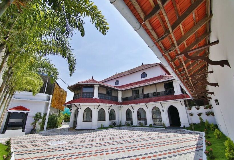 فندق The Byke Spice Heritage Pure Veg