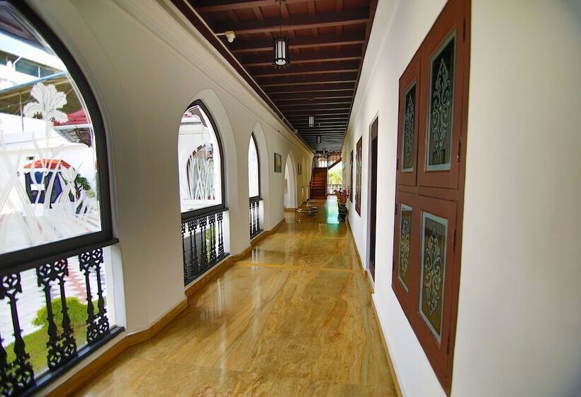 فندق The Byke Spice Heritage Pure Veg