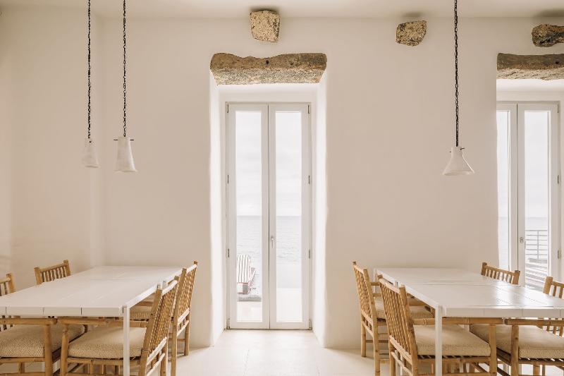 White Exclusive Suites & Villas