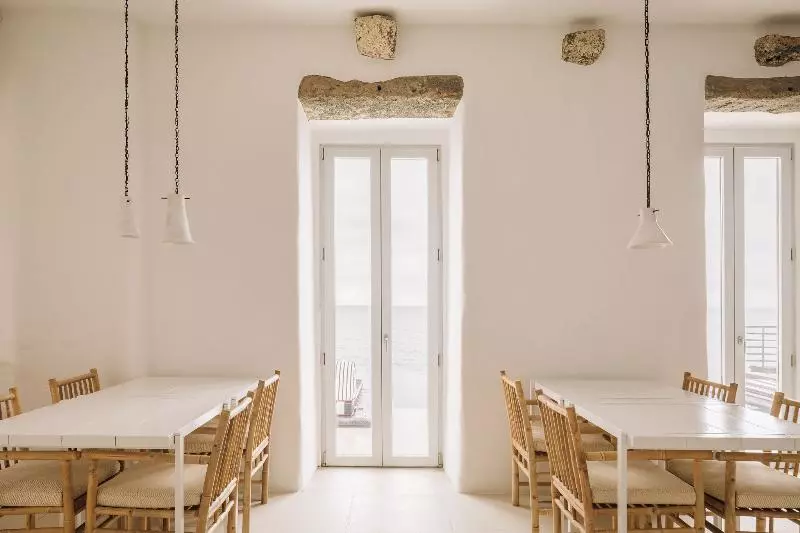 White Exclusive Suites & Villas
