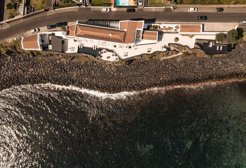 White Exclusive Suites & Villas