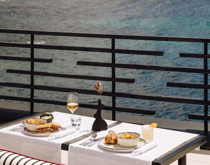 White Exclusive Suites & Villas