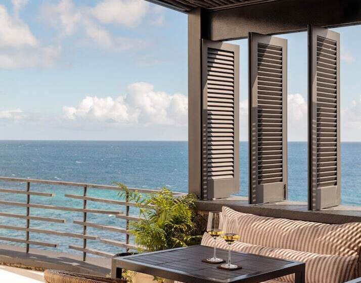 White Exclusive Suites & Villas