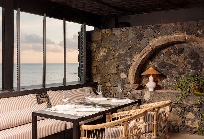 White Exclusive Suites & Villas