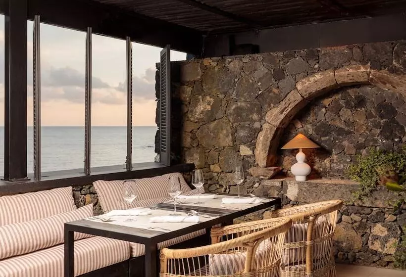 White Exclusive Suites & Villas