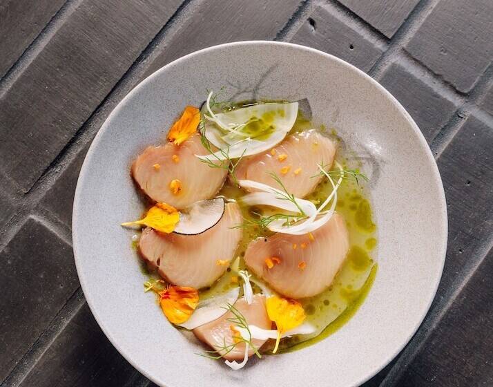 White Exclusive Suites & Villas