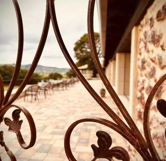 هتل La Quinta Luxury Palace