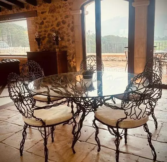 هتل La Quinta Luxury Palace