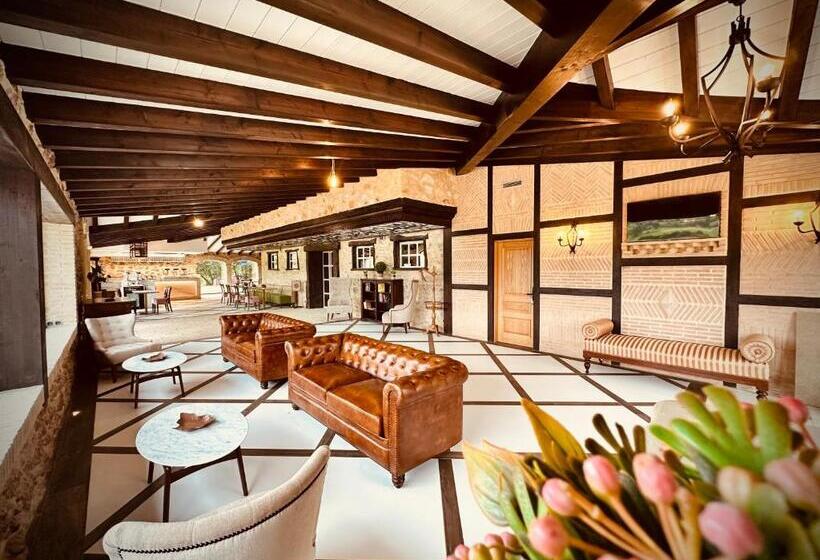 ホテル La Quinta Luxury Palace