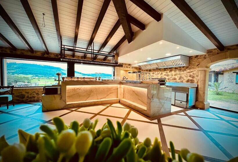 ホテル La Quinta Luxury Palace