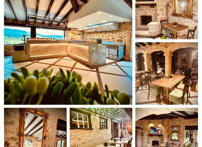 ホテル La Quinta Luxury Palace