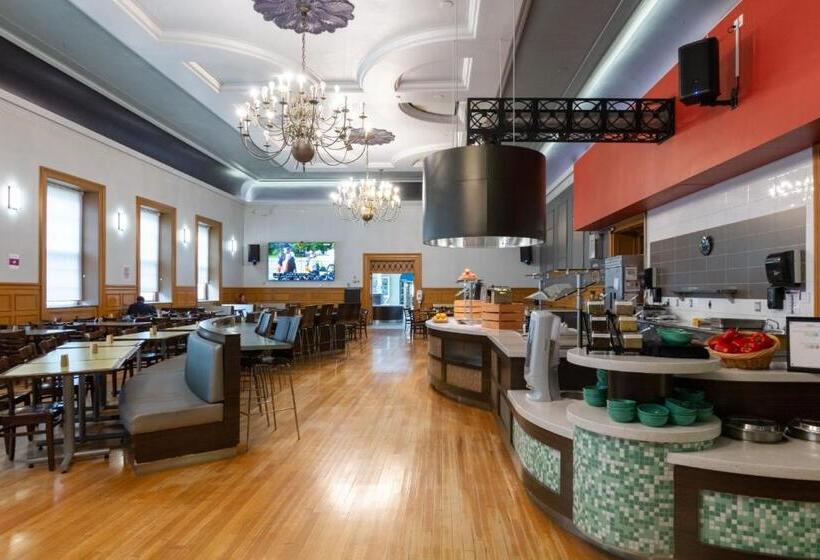 فندق صغير Dalhousie University Accommodations