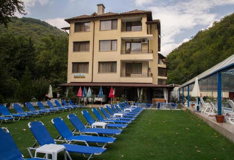 Family Hotel Delta