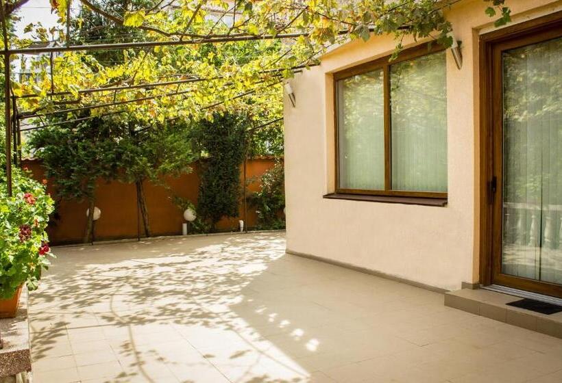 Family Hotel Saint Iliya