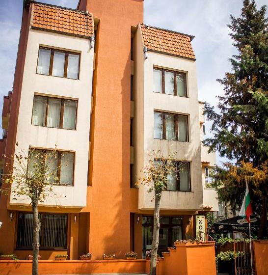 Family Hotel Saint Iliya