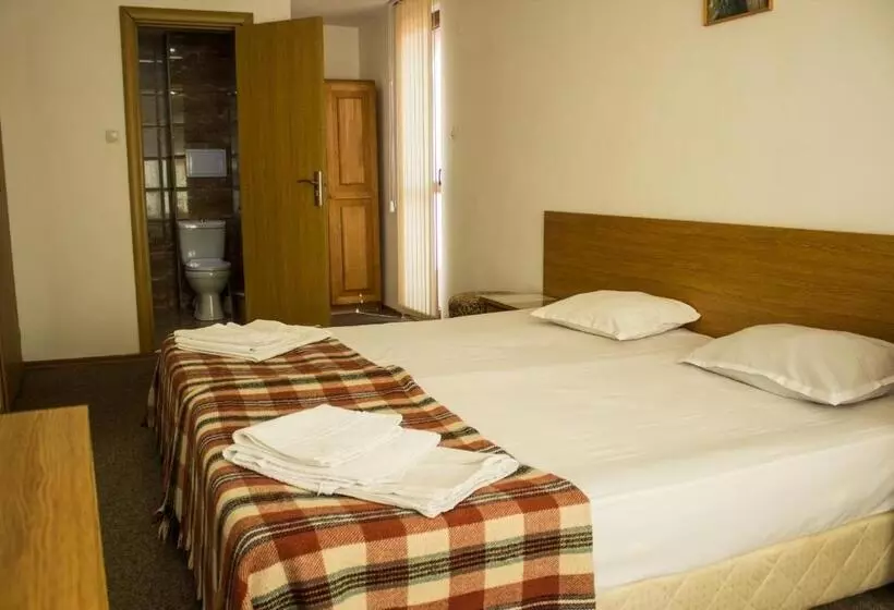 Family Hotel Saint Iliya