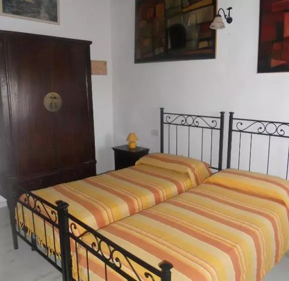 Hotelli Albergo Julienne