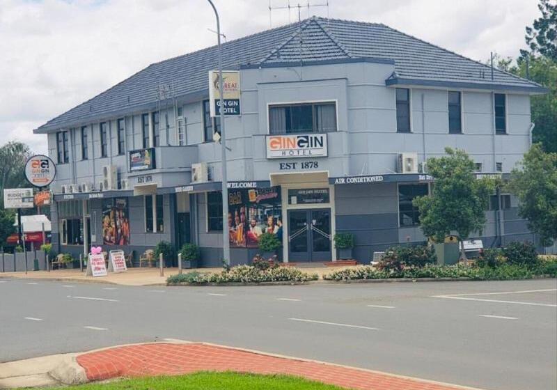 호텔 Gin Gin Budget Accommodation