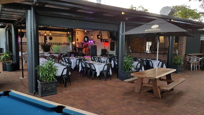 호텔 Gin Gin Budget Accommodation