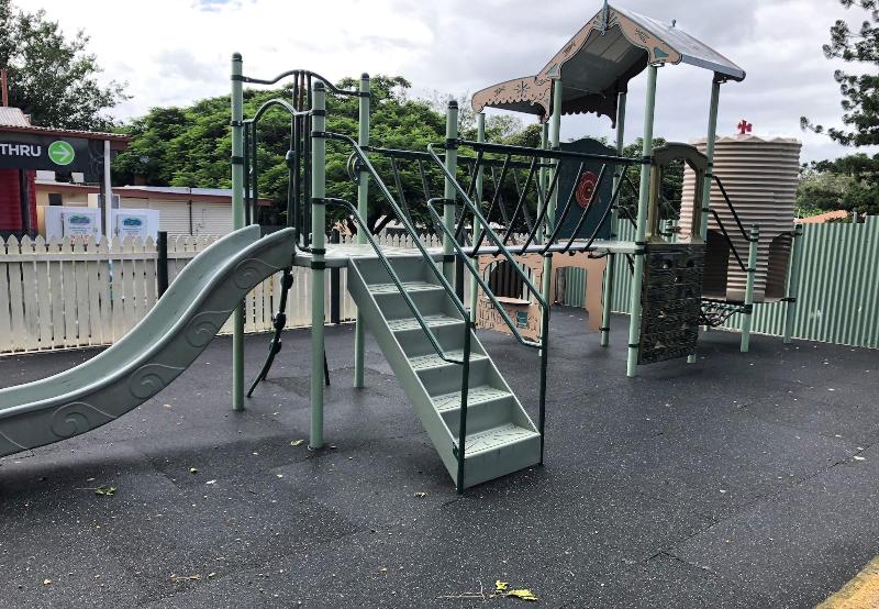 호텔 Gin Gin Budget Accommodation