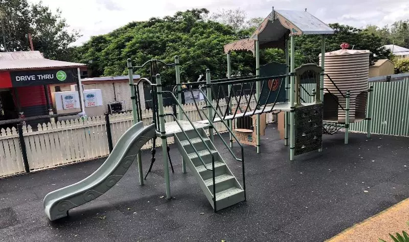 ホテル Gin Gin Budget Accommodation