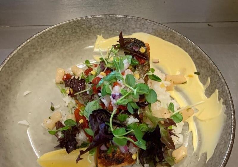 호텔 Gin Gin Budget Accommodation