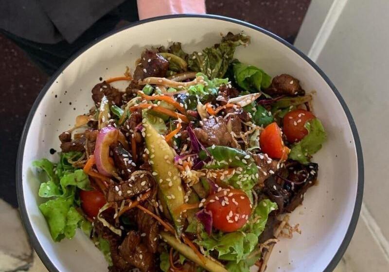 호텔 Gin Gin Budget Accommodation