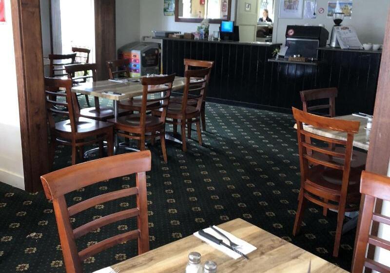 호텔 Gin Gin Budget Accommodation