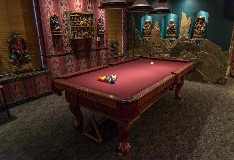 Mariaggi's Theme Suite Hotel & Spa