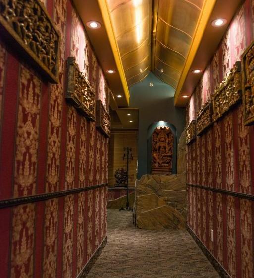 Mariaggi's Theme Suite Hotel & Spa