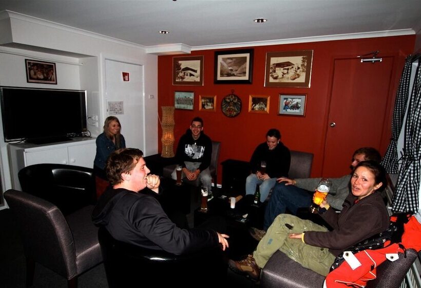 모텔 Black Bear Inn