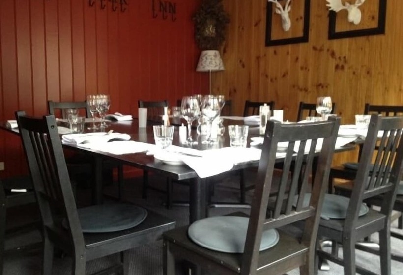 모텔 Black Bear Inn